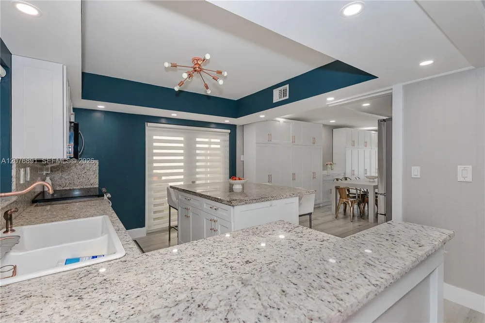 928 NW 106th Ave Cir Miami, FL 33172