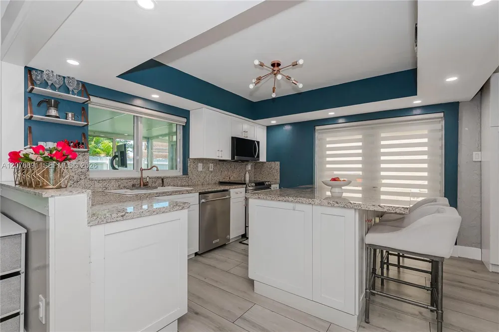 928 NW 106th Ave Cir Miami, FL 33172