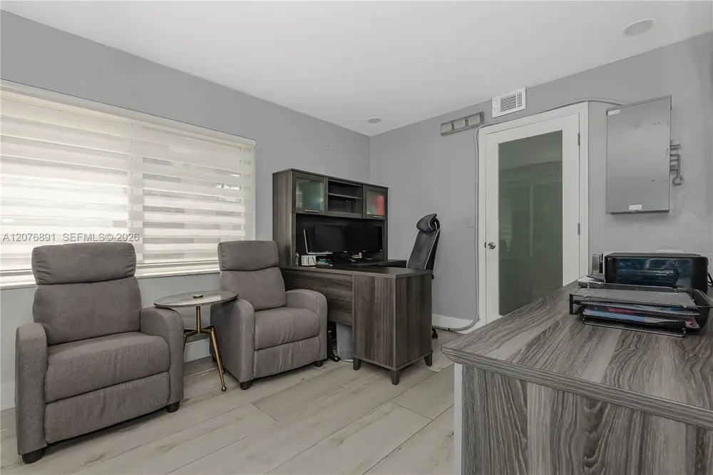 928 NW 106th Ave Cir Miami, FL 33172