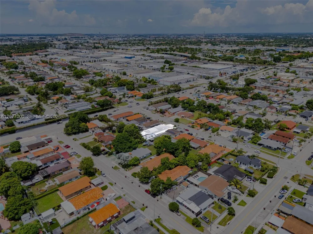 350 W 16th St Hialeah, FL 33010