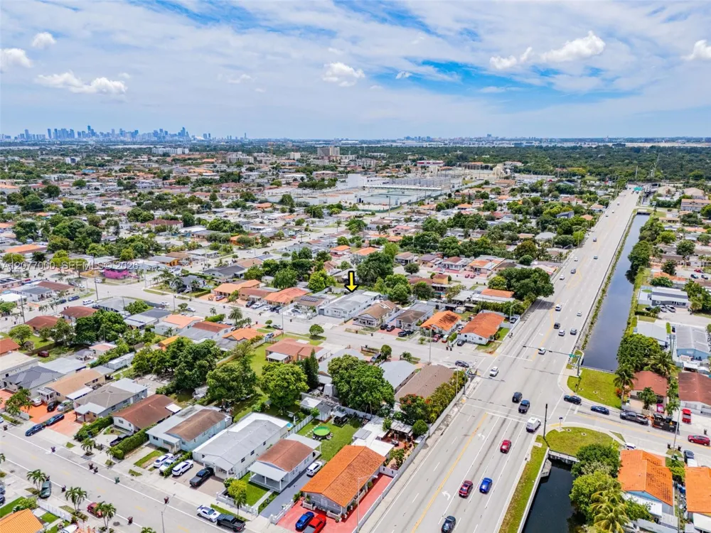 350 W 16th St Hialeah, FL 33010