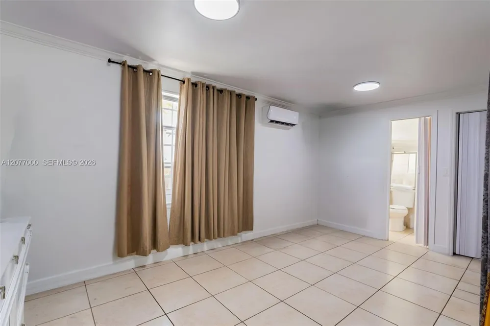 350 W 16th St Hialeah, FL 33010