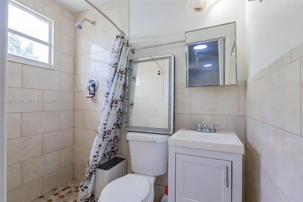 350 W 16th St Hialeah, FL 33010
