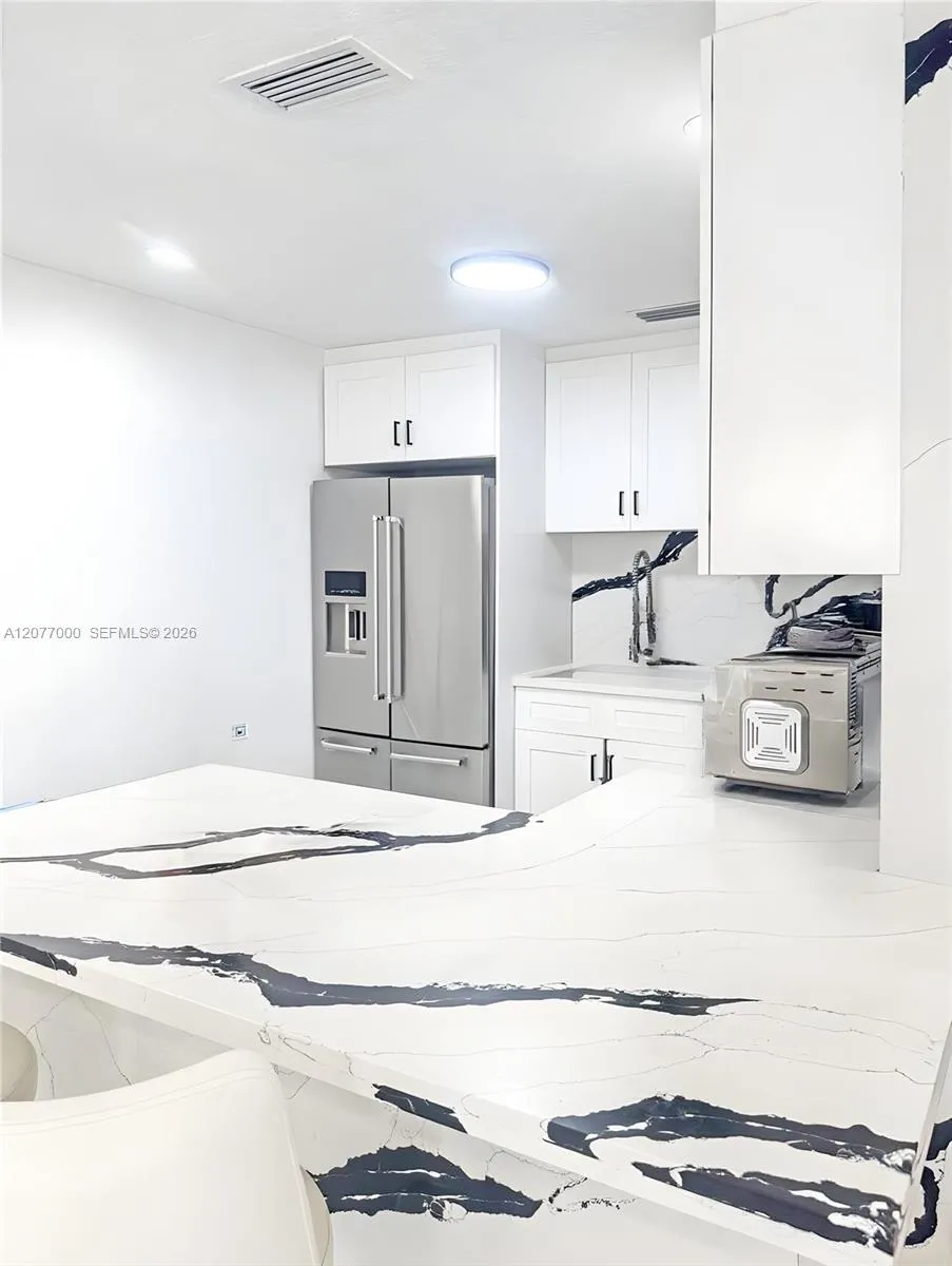 350 W 16th St Hialeah, FL 33010