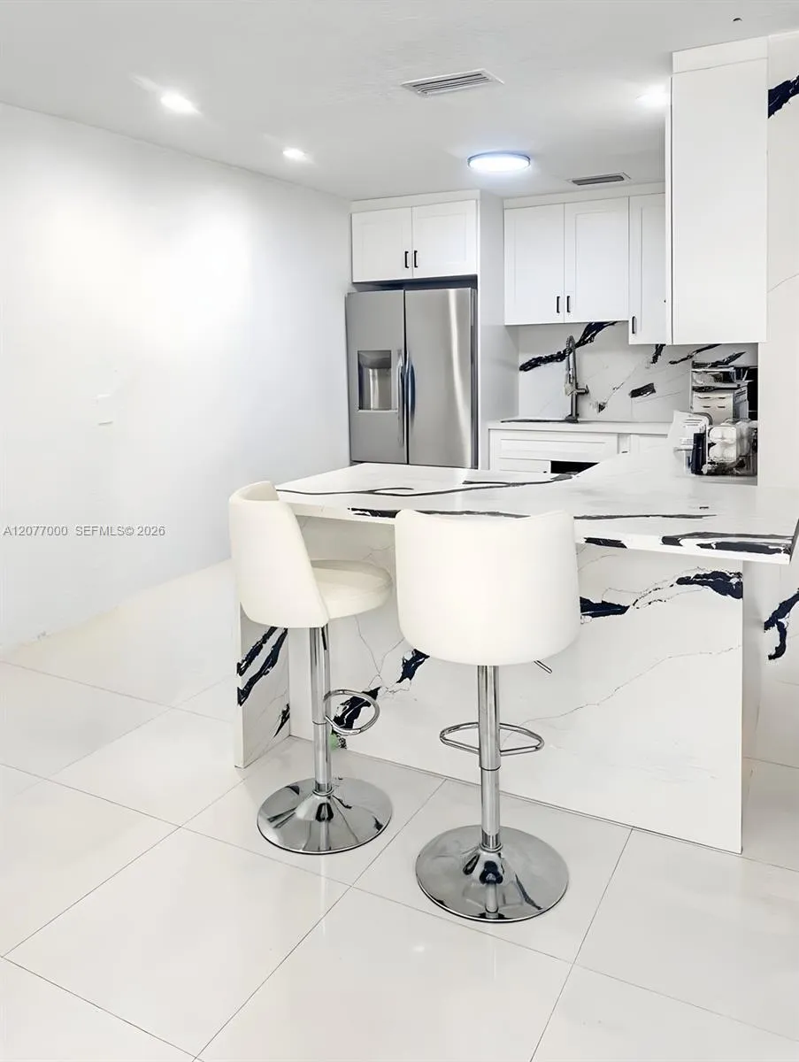 350 W 16th St Hialeah, FL 33010