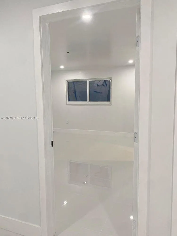 350 W 16th St Hialeah, FL 33010