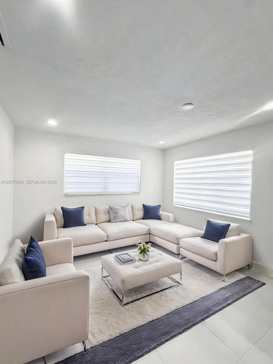 350 W 16th St Hialeah, FL 33010