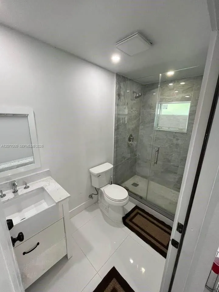 350 W 16th St Hialeah, FL 33010