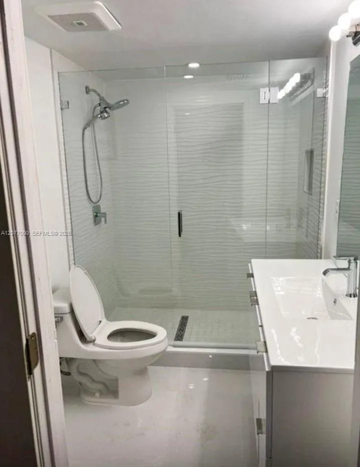 350 W 16th St Hialeah, FL 33010