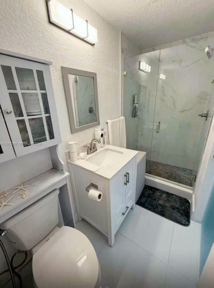 350 W 16th St Hialeah, FL 33010