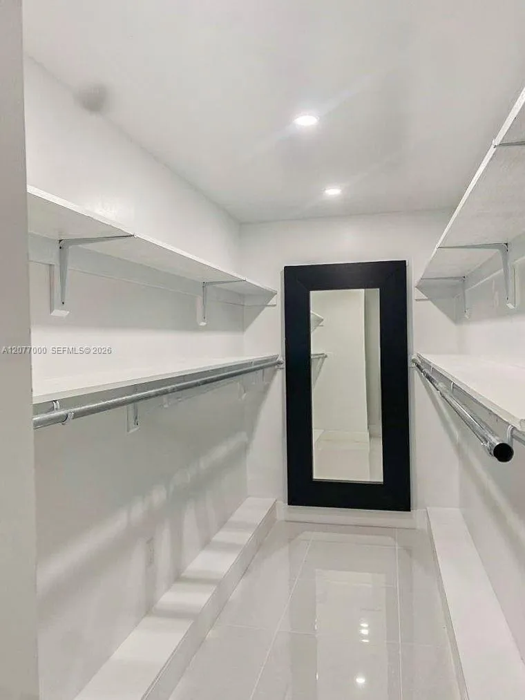 350 W 16th St Hialeah, FL 33010