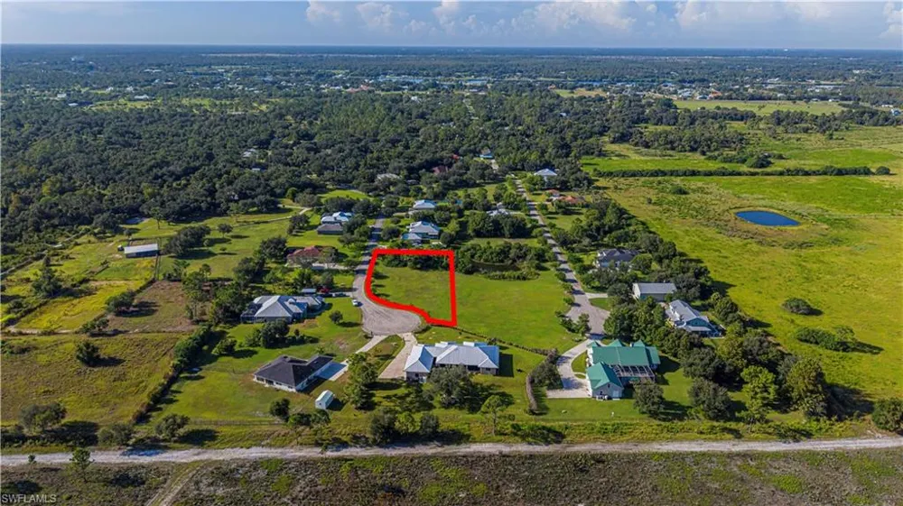 18901 Bridge Wood Court Alva, FL 33920