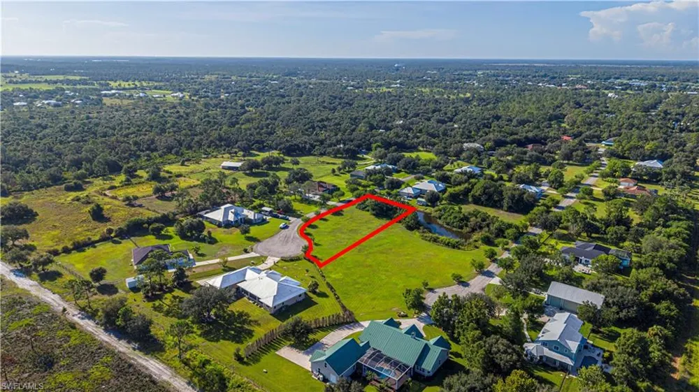 18901 Bridge Wood Court Alva, FL 33920