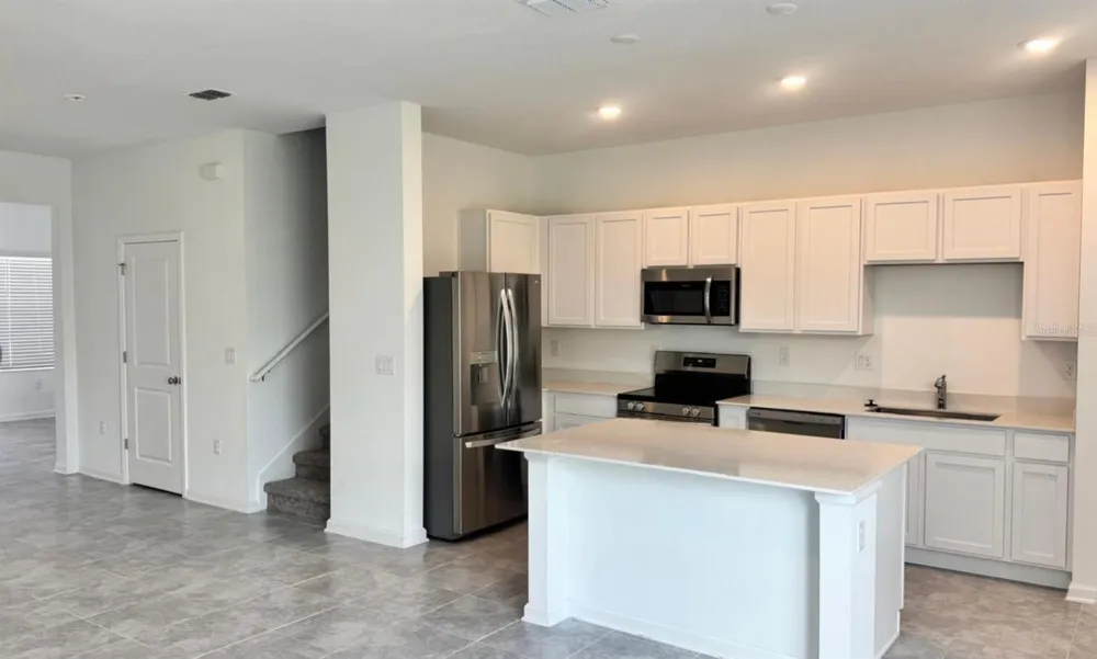 2524 SKYLINE LOOP Kissimmee, FL 34758