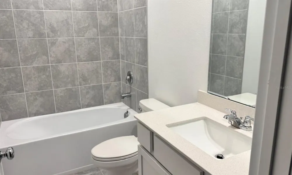 2524 SKYLINE LOOP Kissimmee, FL 34758