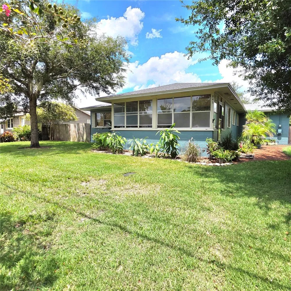845 AVENUE F NE Winter Haven, FL 33881