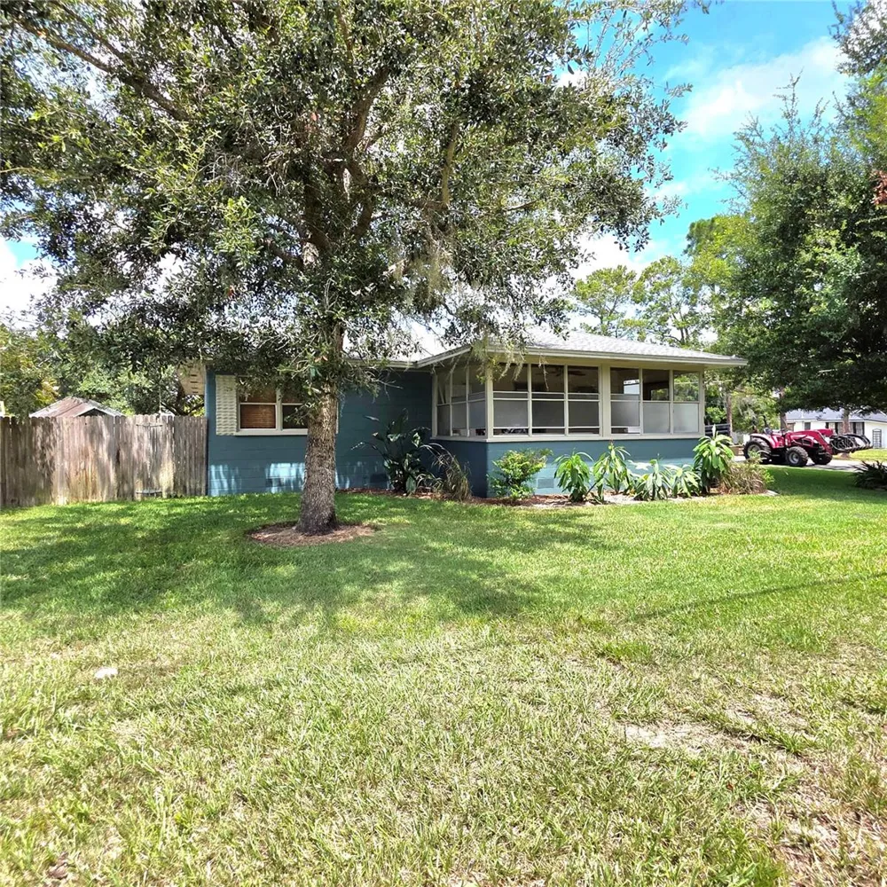 845 AVENUE F NE Winter Haven, FL 33881