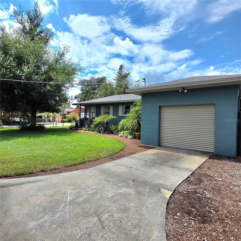 845 AVENUE F NE Winter Haven, FL 33881