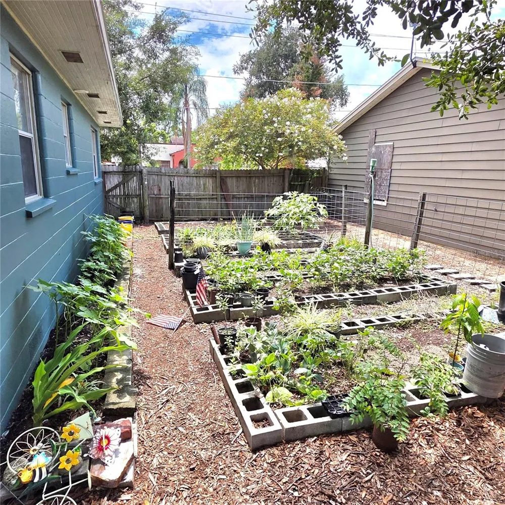 845 AVENUE F NE Winter Haven, FL 33881