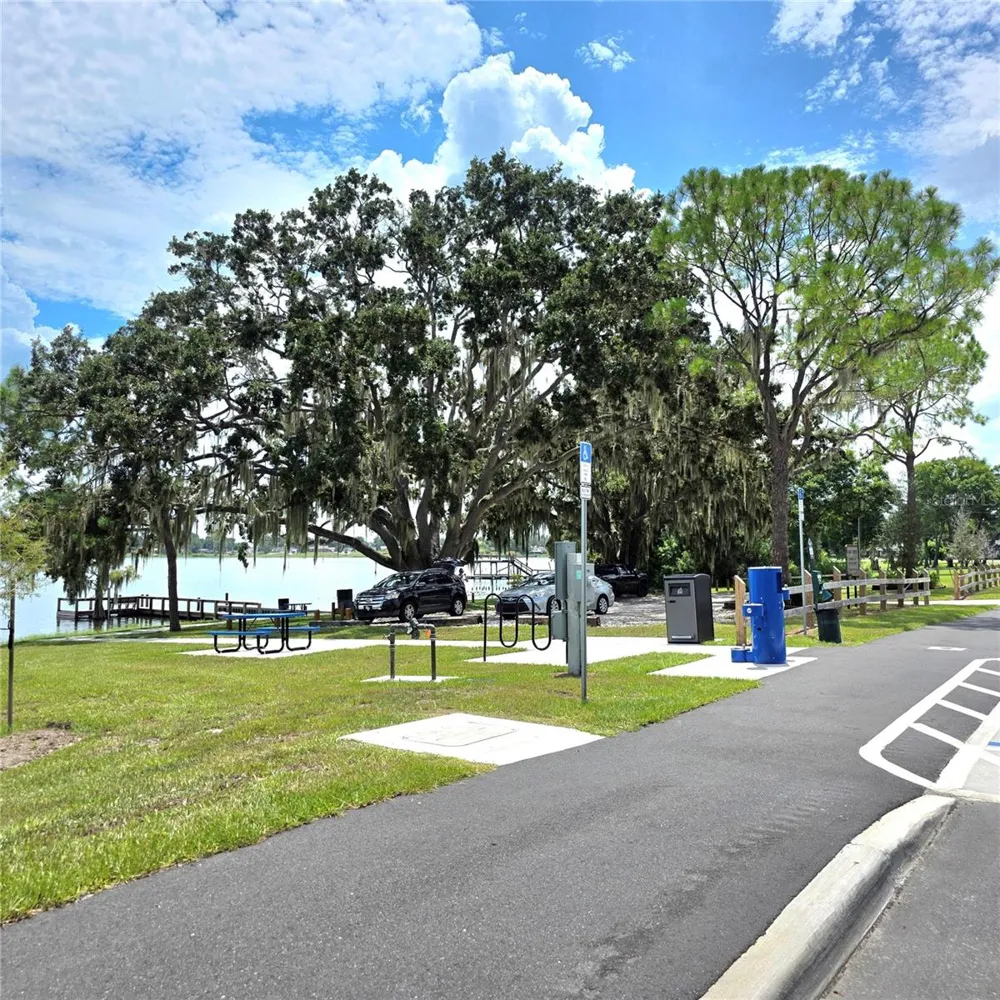 845 AVENUE F NE Winter Haven, FL 33881