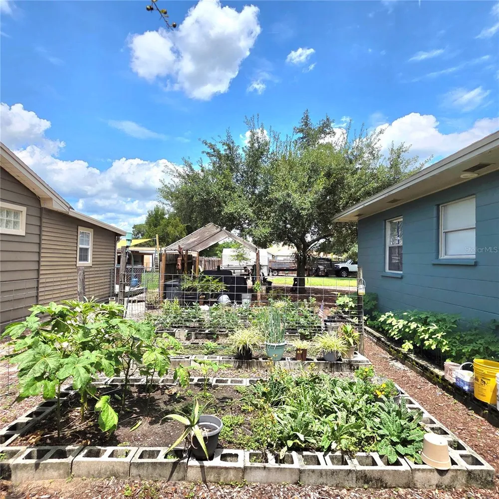 845 AVENUE F NE Winter Haven, FL 33881