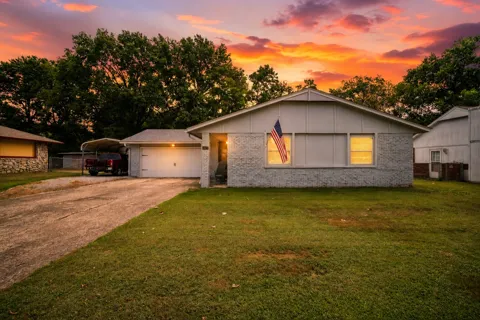 1813 Surrey Drive