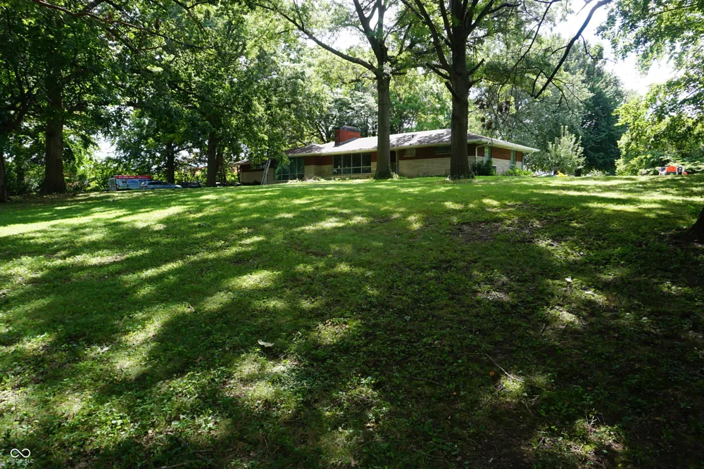 3123 W Fairview Road Greenwood, IN 46142