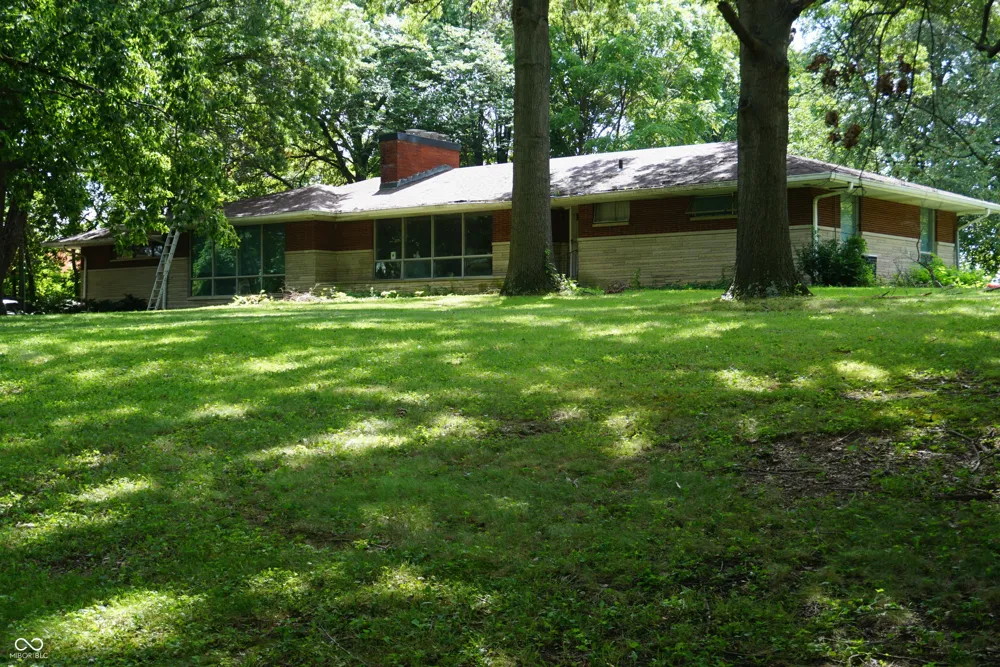 3123 W Fairview Road Greenwood, IN 46142