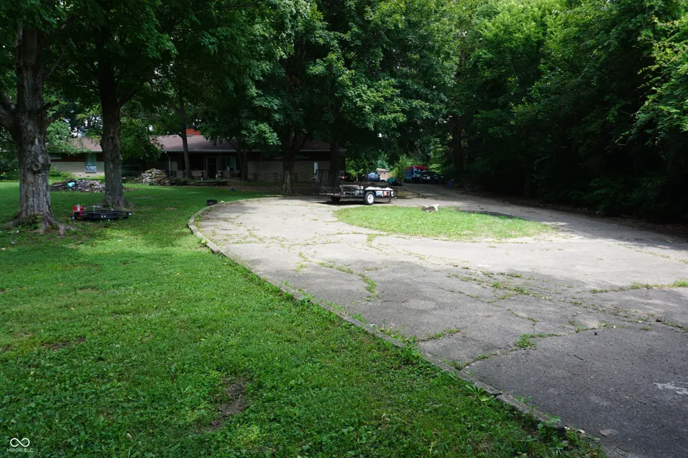 3123 W Fairview Road Greenwood, IN 46142