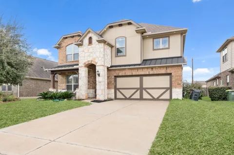 2710 Park Crossing