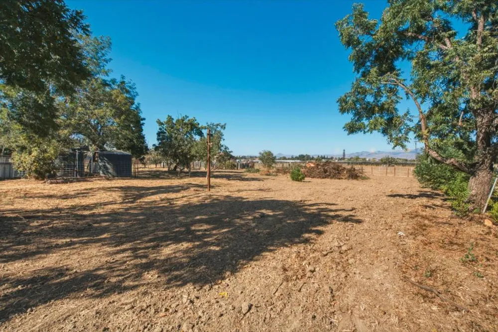315 Riverside Road Hollister, CA 95023