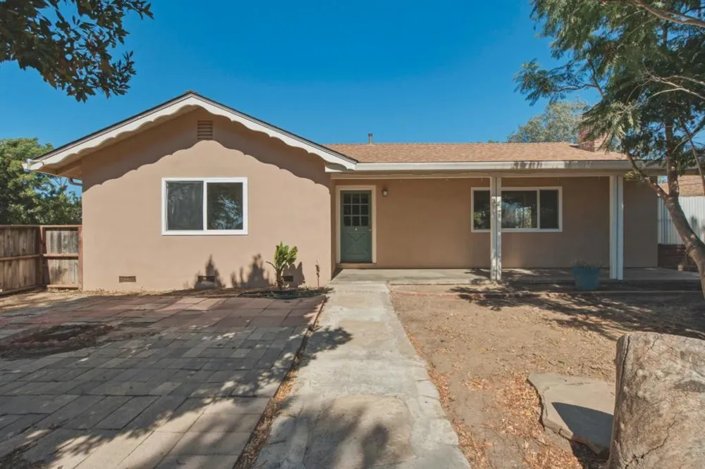 315 Riverside Road Hollister, CA 95023