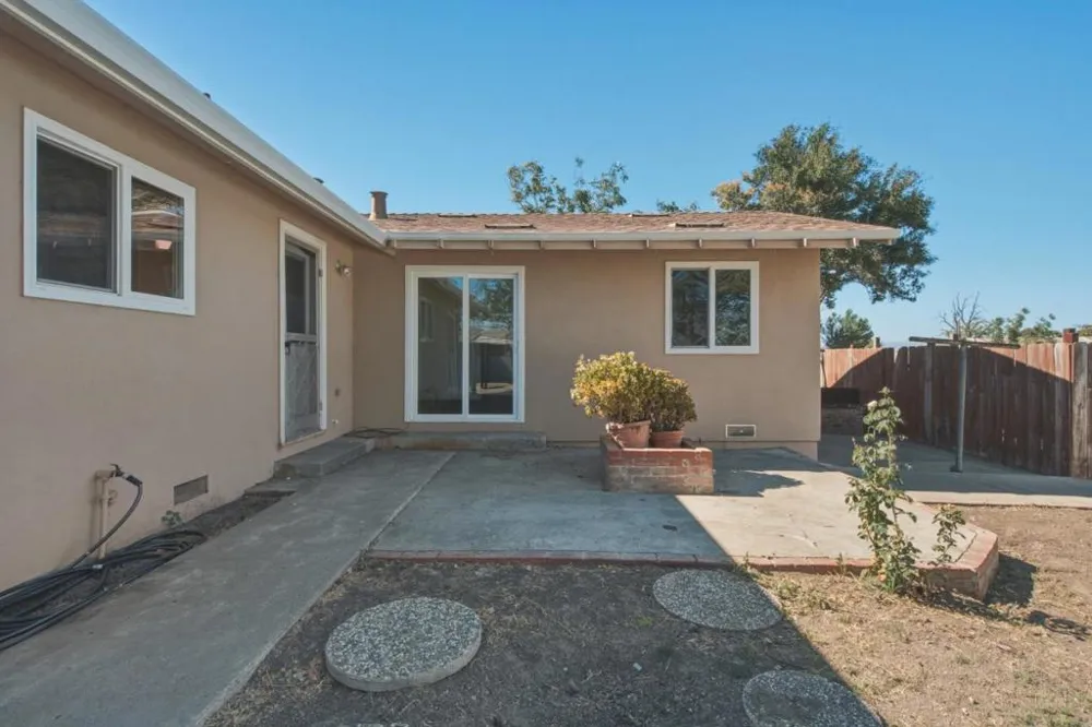 315 Riverside Road Hollister, CA 95023