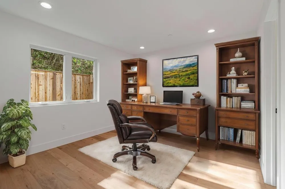 1460 Kentfield Avenue Redwood City, CA 94061