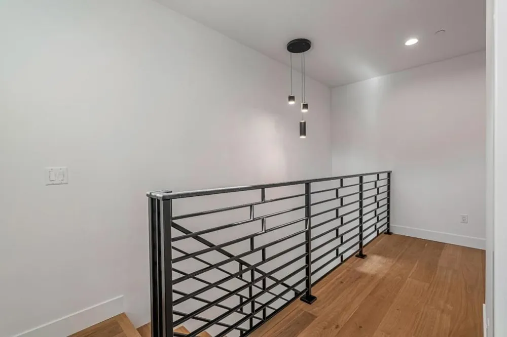 1460 Kentfield Avenue Redwood City, CA 94061