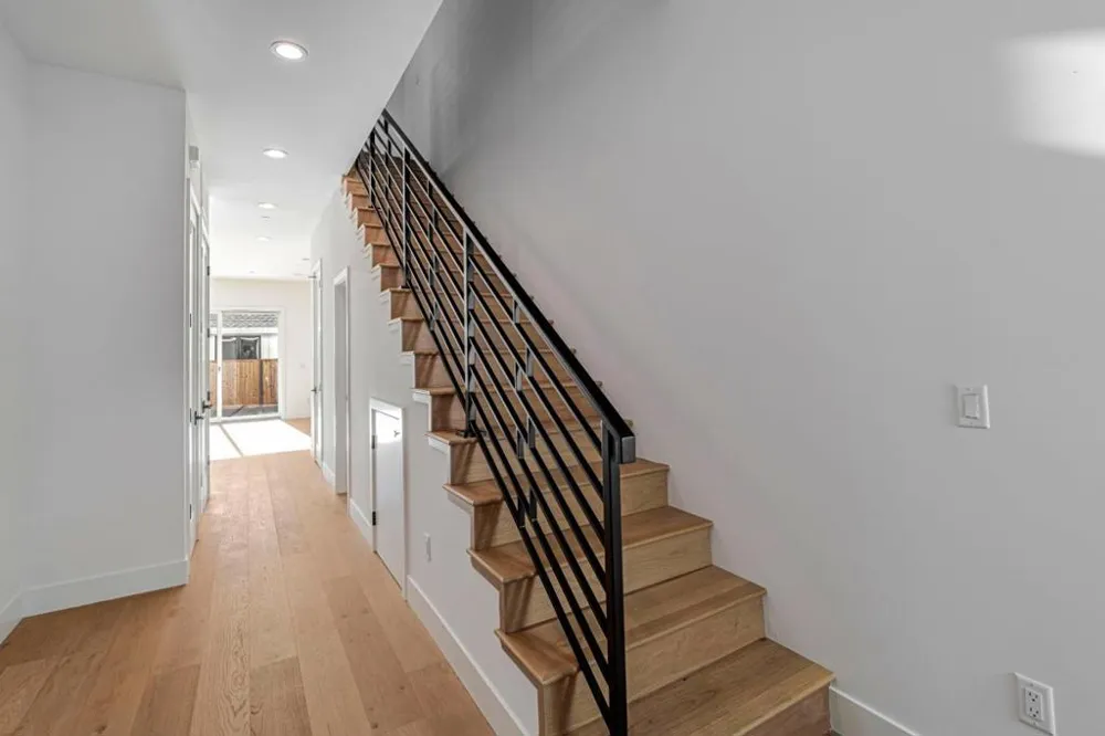 1460 Kentfield Avenue Redwood City, CA 94061