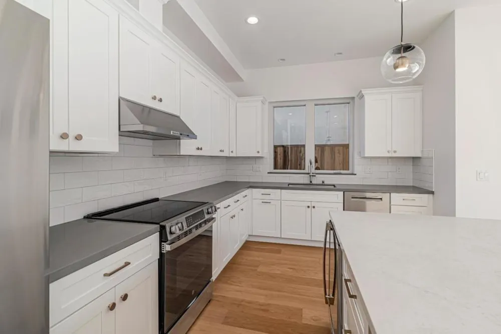 1460 Kentfield Avenue Redwood City, CA 94061