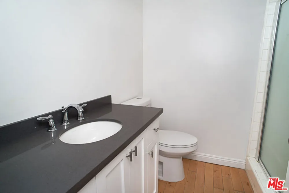 416 Oakhurst Drive #103 Beverly Hills, CA 90210