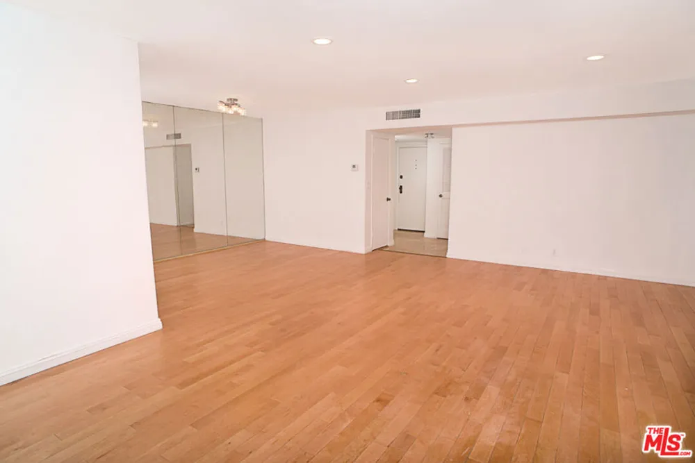 416 Oakhurst Drive #103 Beverly Hills, CA 90210