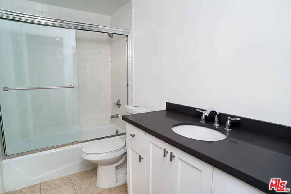 416 Oakhurst Drive #103 Beverly Hills, CA 90210