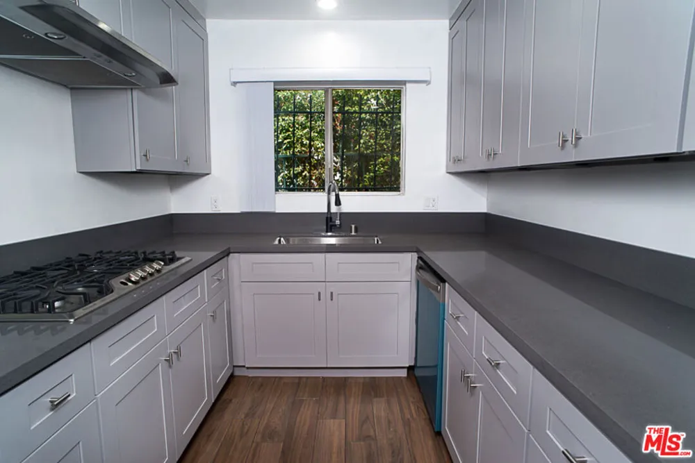 416 Oakhurst Drive #103 Beverly Hills, CA 90210
