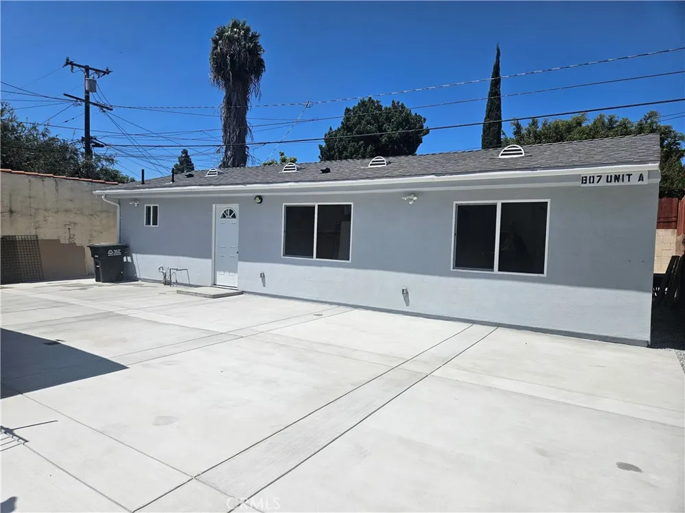 1307 S Woods #A Los Angeles, CA 90022