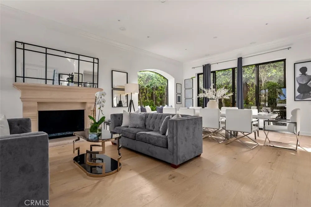 215 Poppy Avenue Corona del Mar, CA 92625