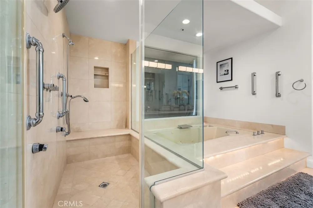 215 Poppy Avenue Corona del Mar, CA 92625
