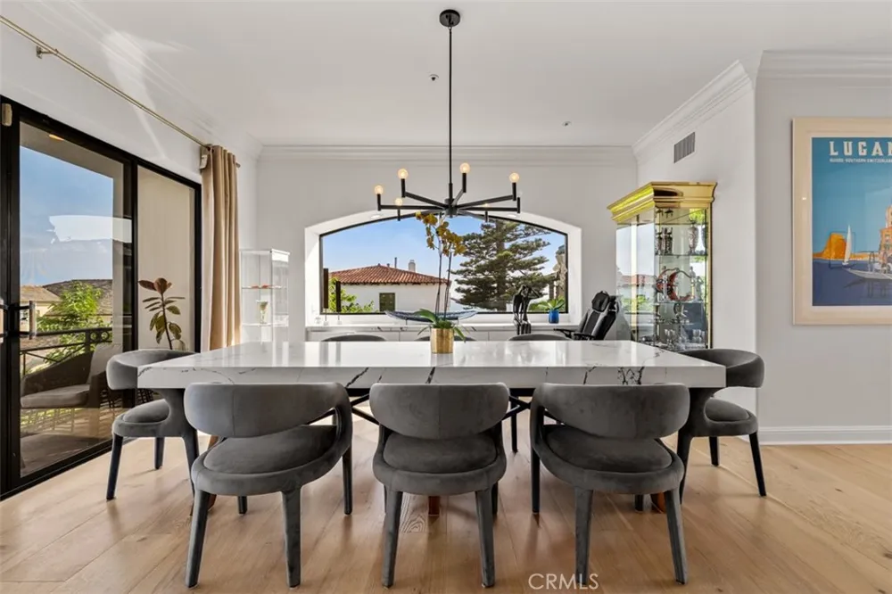 215 Poppy Avenue Corona del Mar, CA 92625