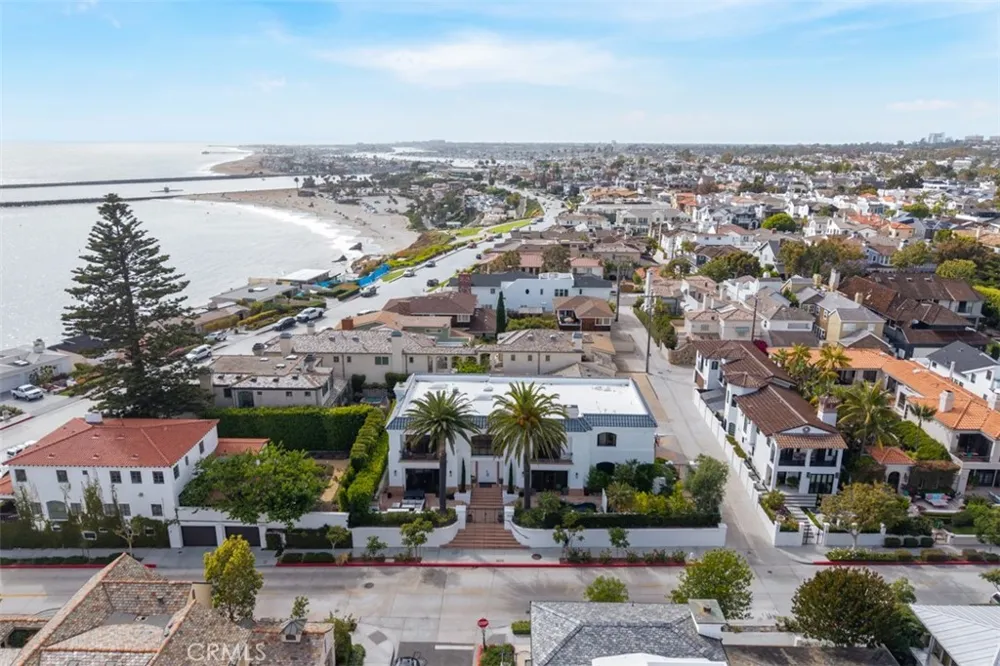 215 Poppy Avenue Corona del Mar, CA 92625