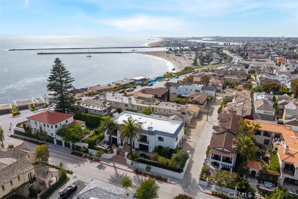 215 Poppy Avenue Corona del Mar, CA 92625