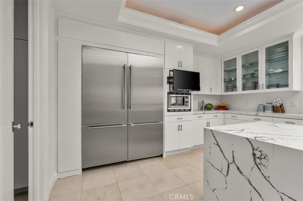 215 Poppy Avenue Corona del Mar, CA 92625