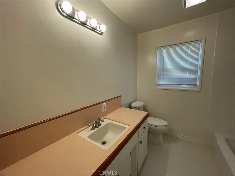 1440 E Rose Avenue Orange, CA 92867