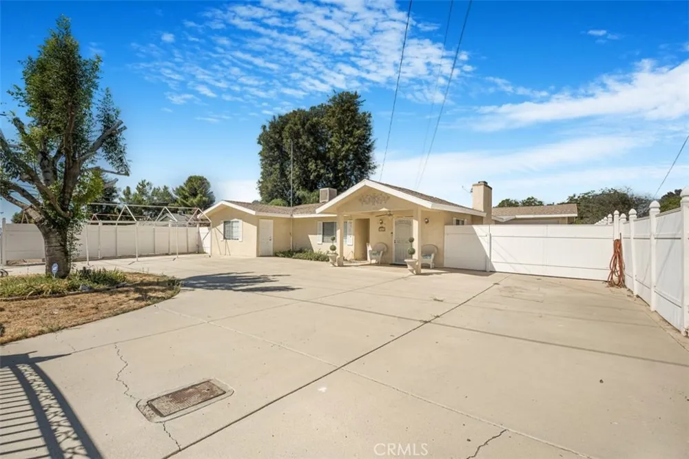10611 Cherry Ave Cherry Valley, CA 92223